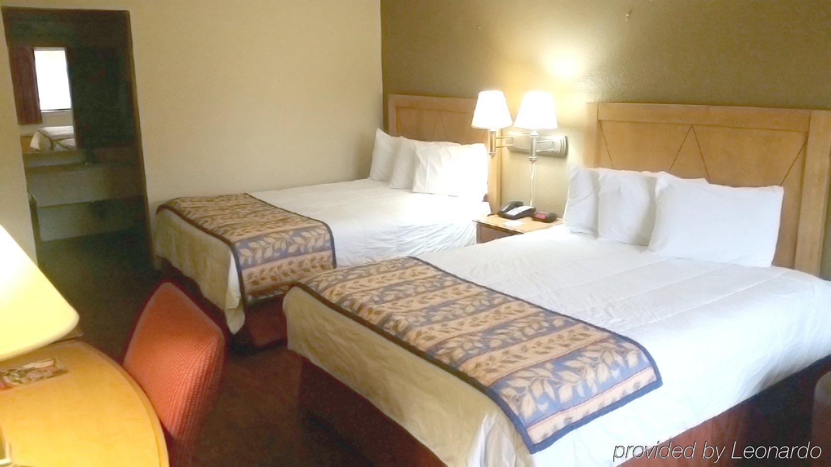 Americas Best Value Inn Laredo Exterior foto