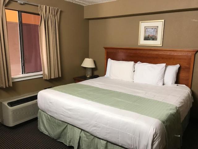 Americas Best Value Inn Laredo Exterior foto